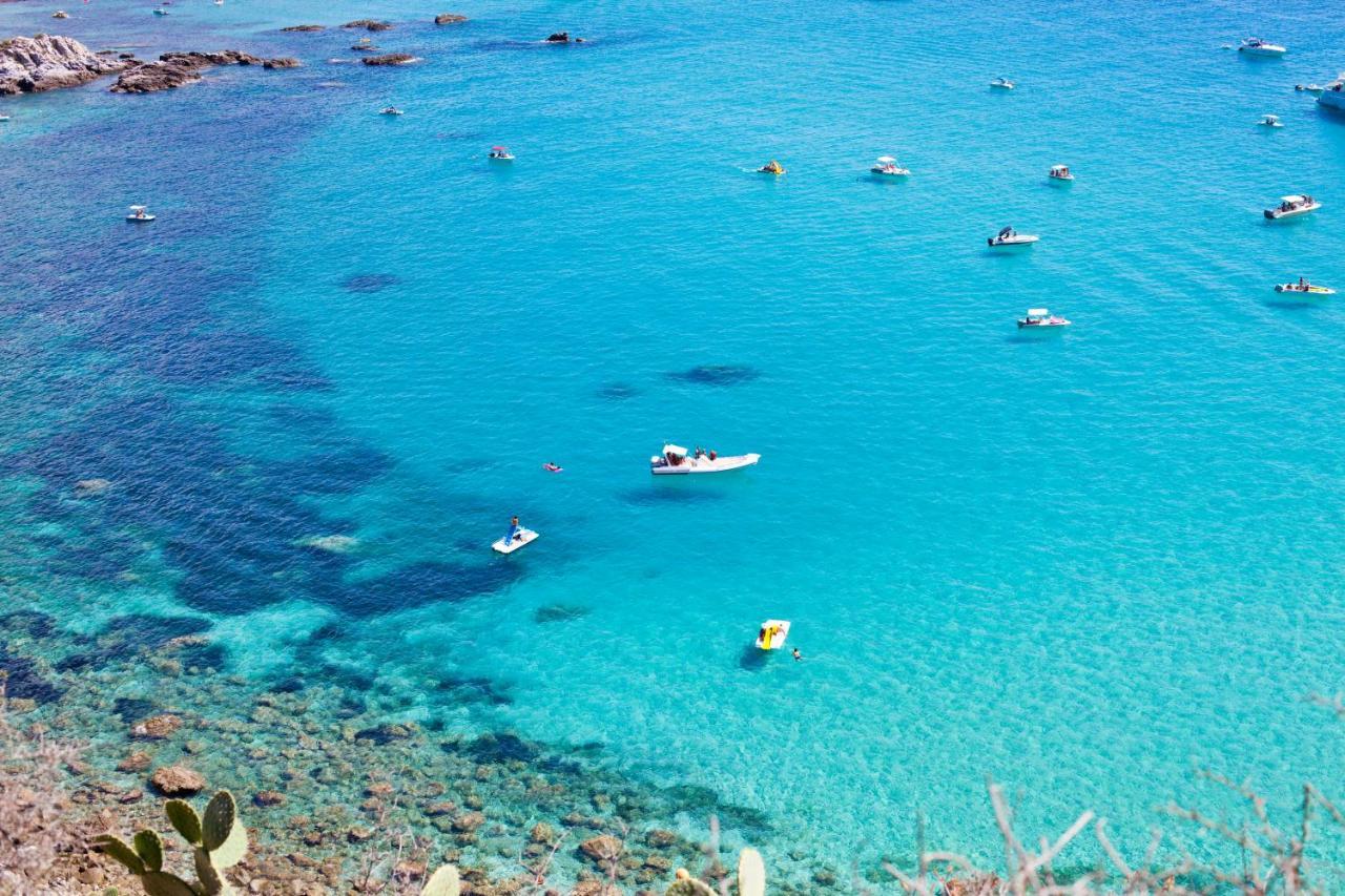 Grillo Superior Apartments Capo Vaticano Exteriör bild